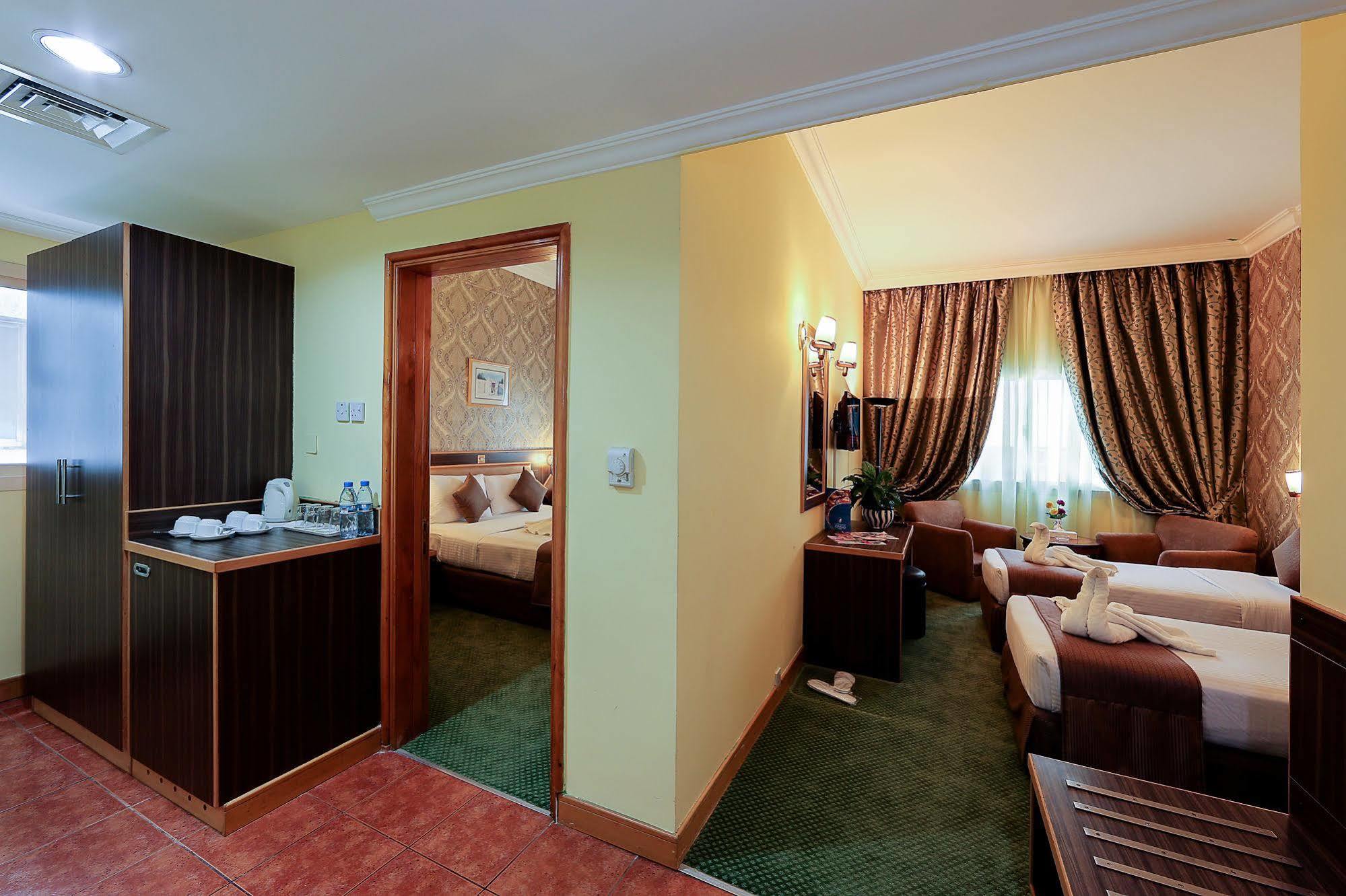 Jonrad Hotel Dubai Dış mekan fotoğraf