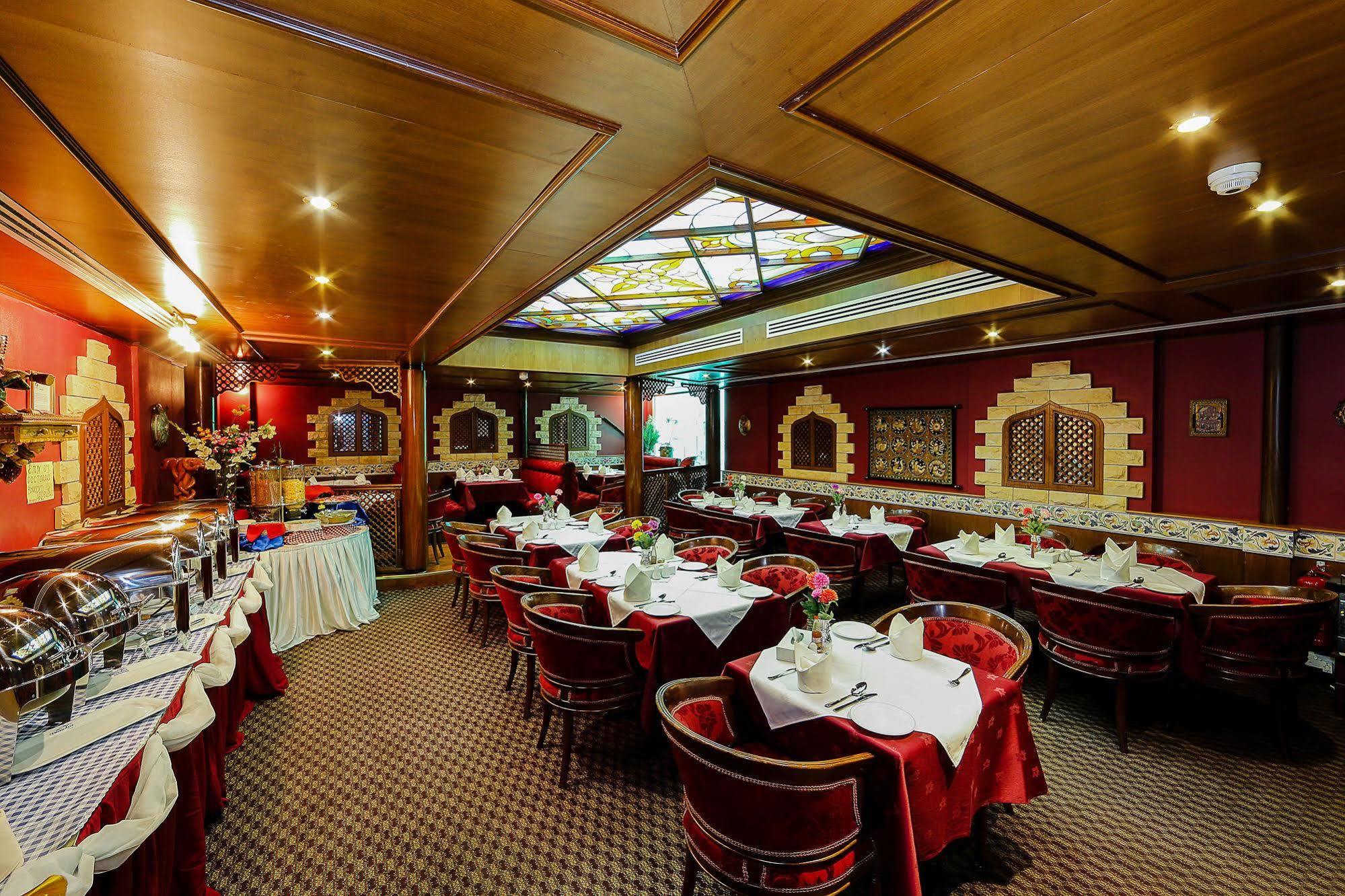 Jonrad Hotel Dubai Dış mekan fotoğraf